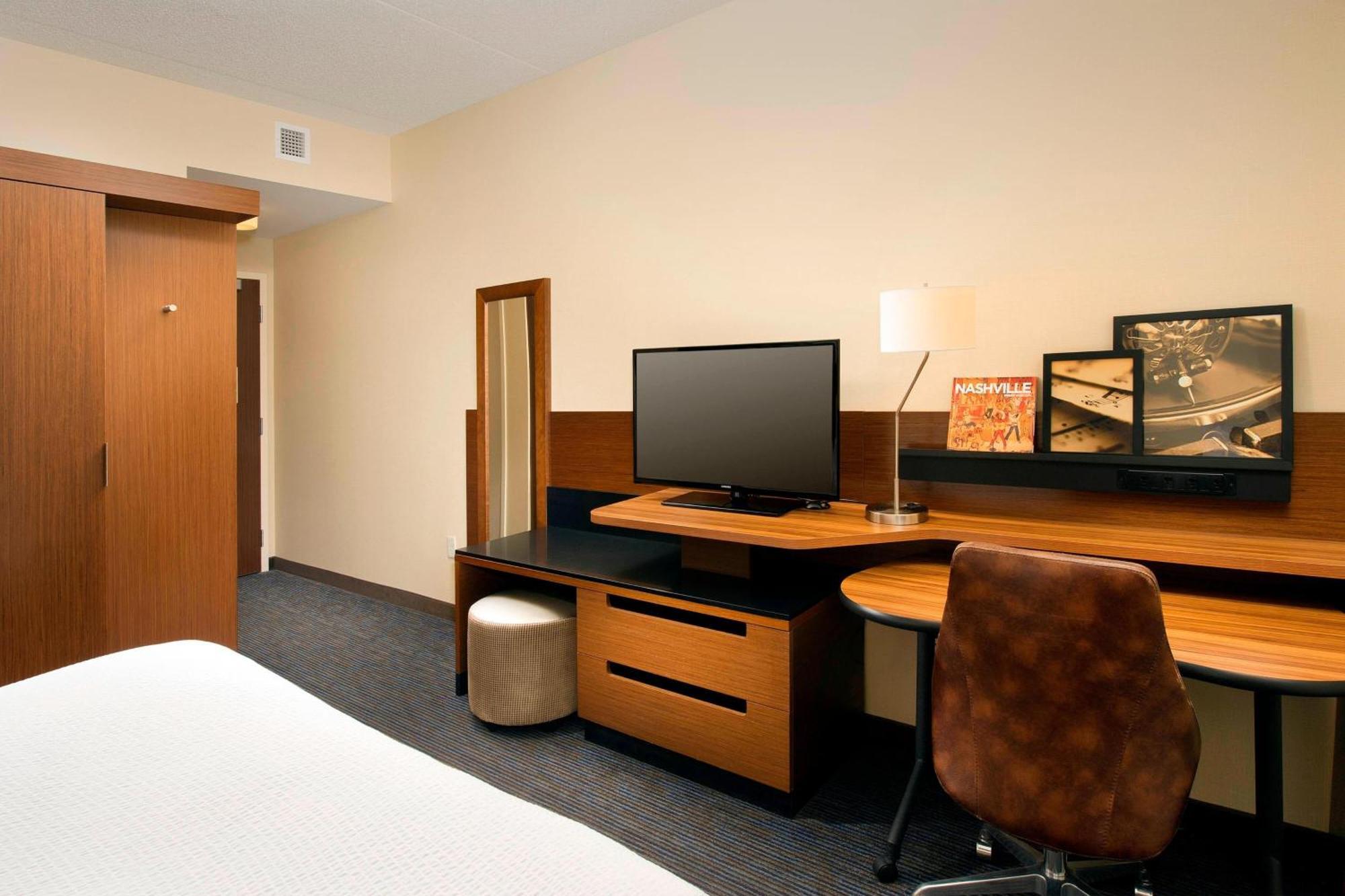Fairfield Inn And Suites By Marriott Nashville Downtown/The Gulch Exterior foto